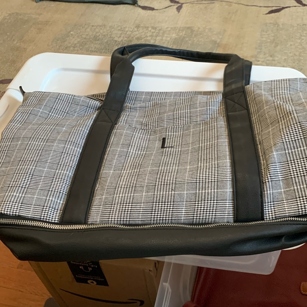 Houndstooth Tote. Bottom Zip Section. Multiple Po… - image 1